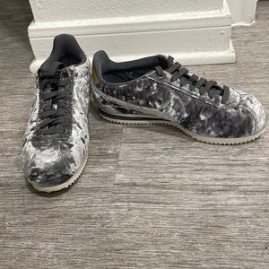 Nike Classic Cortez 15 -  Grey Velvet - Women’s 7